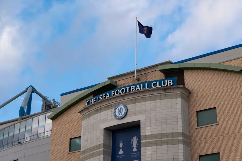 Rewarded Into a Corner: How Contract Extensions Are Quietly Becoming the Premier League's Most Expensive Mistake